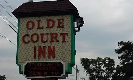 Olde Court Inn Wheeling Bagian luar foto